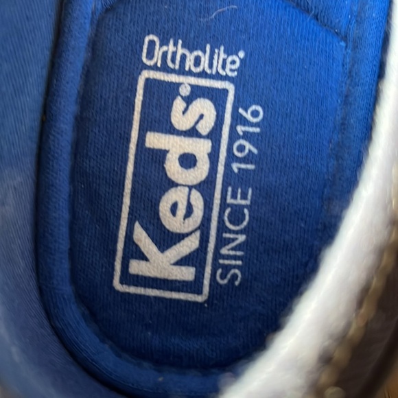 Less - Picture 2 of 5